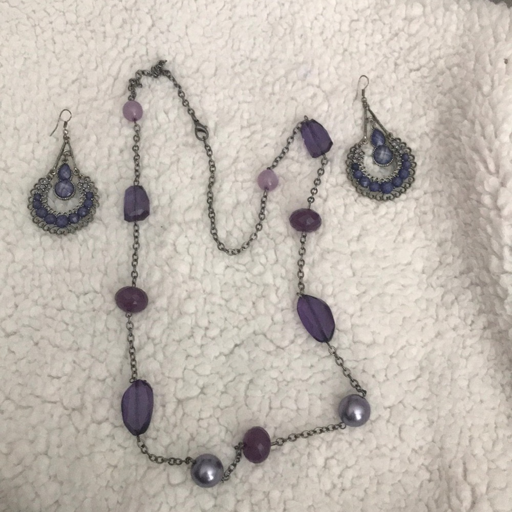 Purple earring and necklace set